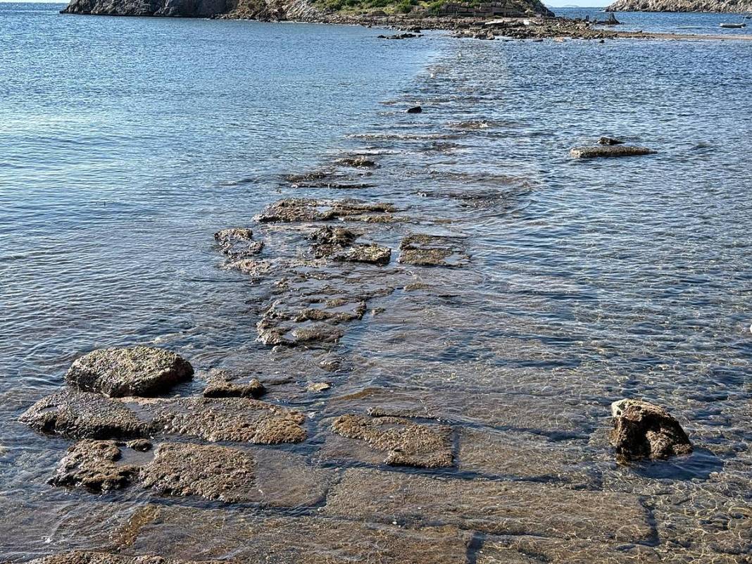 O kentte deniz suyu çekilince 3 bin 500 yıllık tarih ortaya çıktı! Bölgede tarih turizmini hareketlendirebilir 4